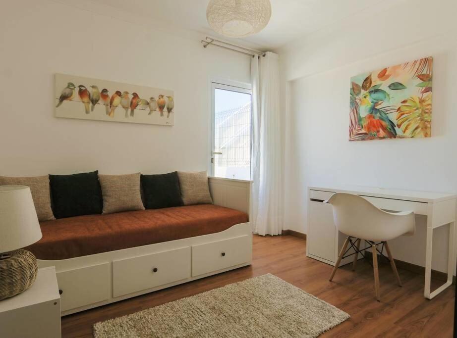 Guestready - Marina View Top Floor With Terrace Ponta Delgada Eksteriør billede