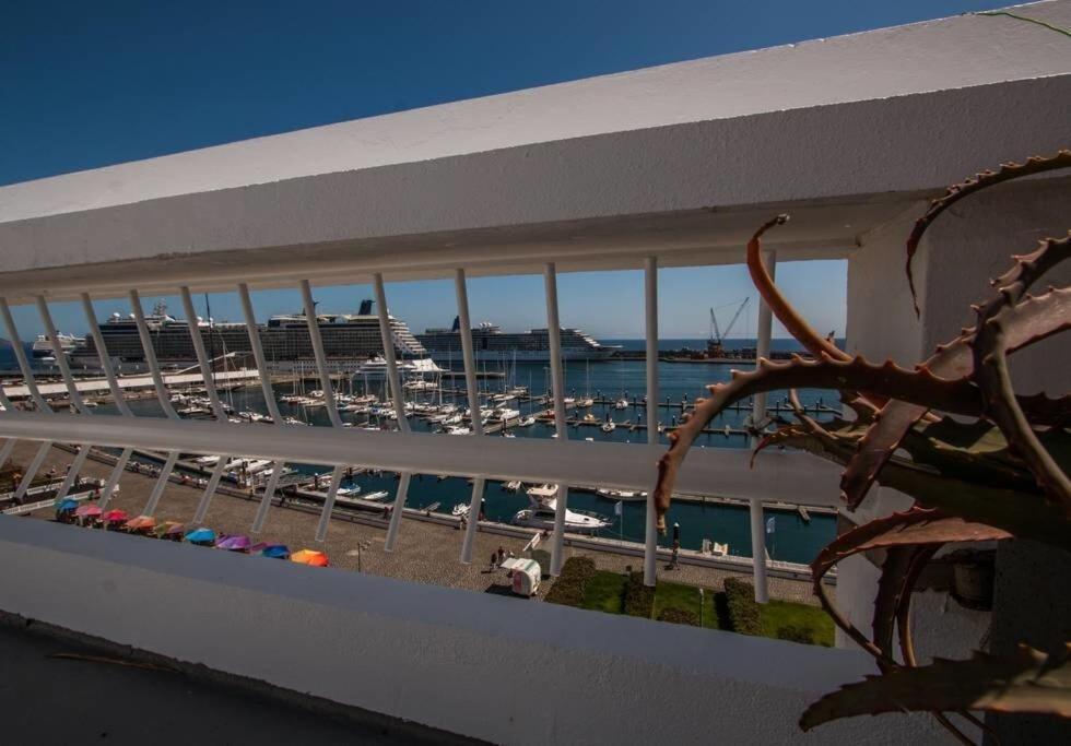 Guestready - Marina View Top Floor With Terrace Ponta Delgada Eksteriør billede