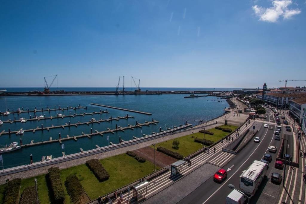 Guestready - Marina View Top Floor With Terrace Ponta Delgada Eksteriør billede