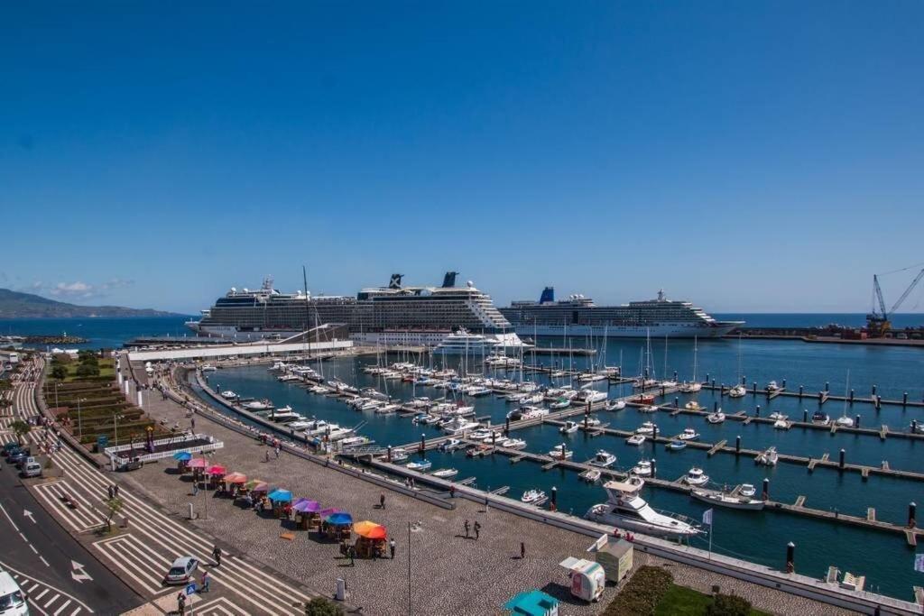 Guestready - Marina View Top Floor With Terrace Ponta Delgada Eksteriør billede